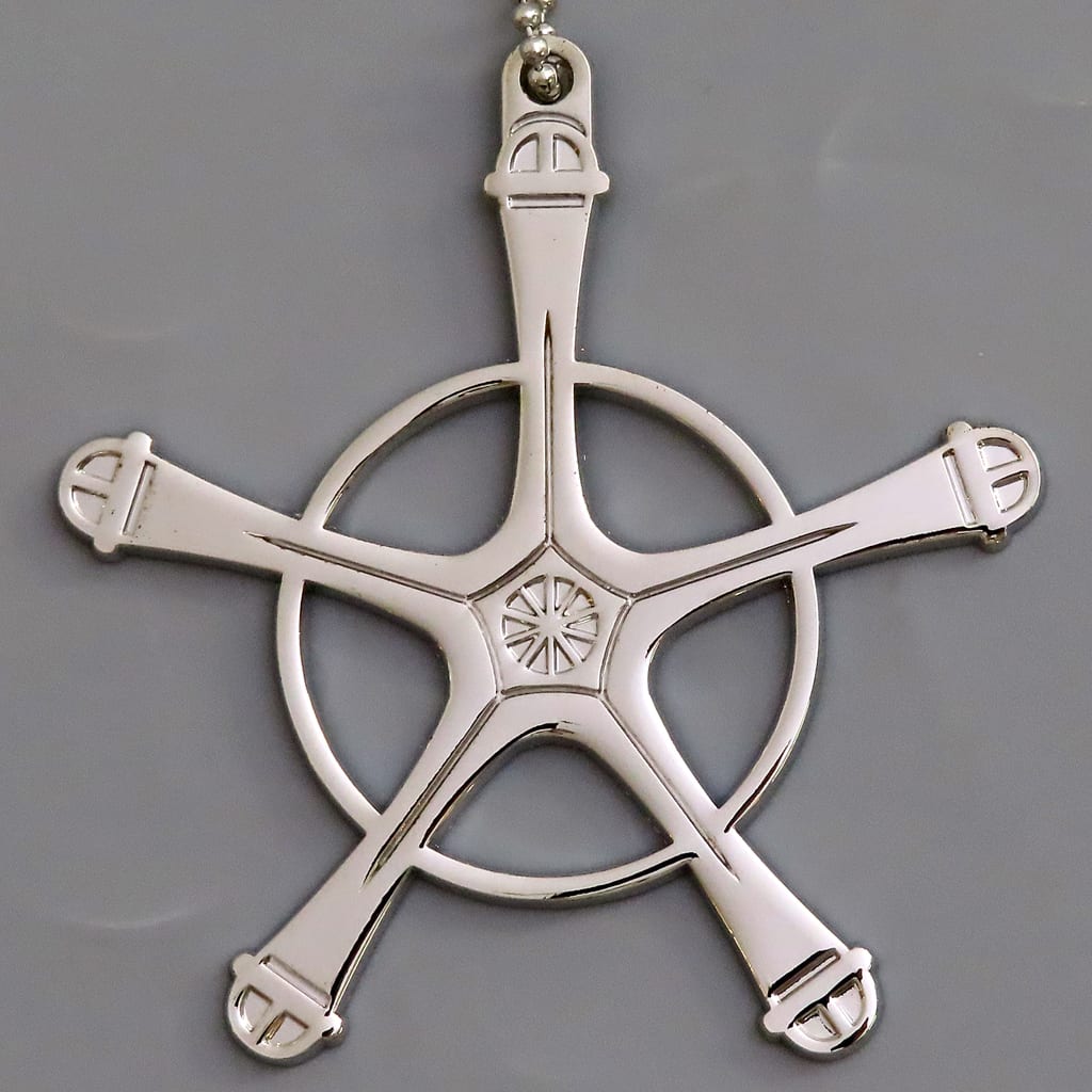 BLEACH Stirring Souls vol.1 Quincy Cross Metal Charm Keychain