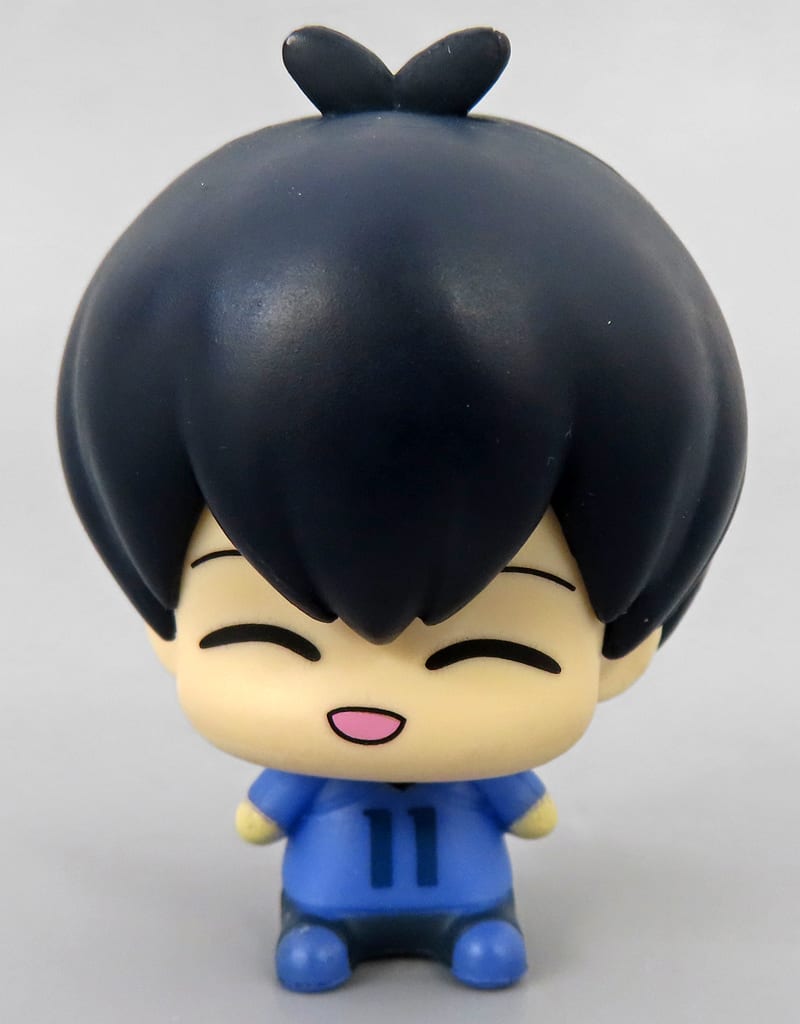 Blue Lock Yoichi Isagi Petit Sitting Figure Vol.2 Plush Style Mascot - Banpresto