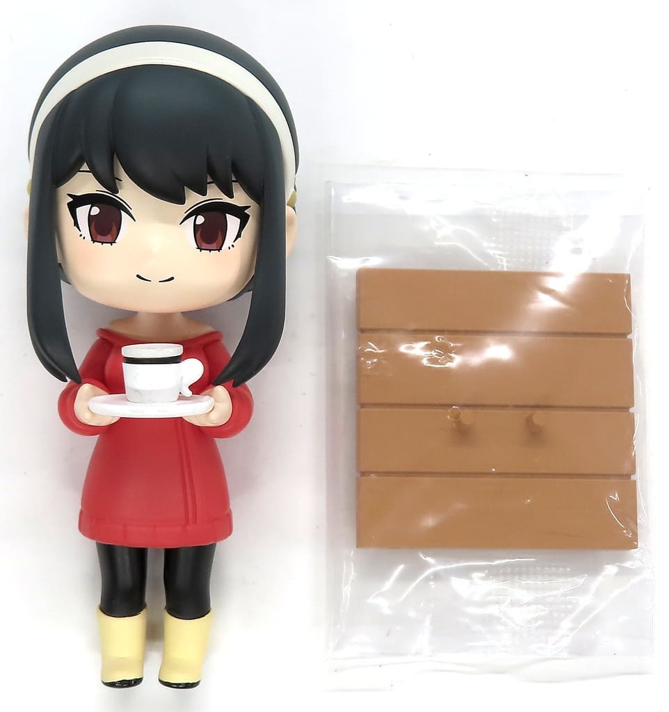 SPY x FAMILY Yor Forger Daily Life Series Caring Cocoa Trading Figure - POP MART