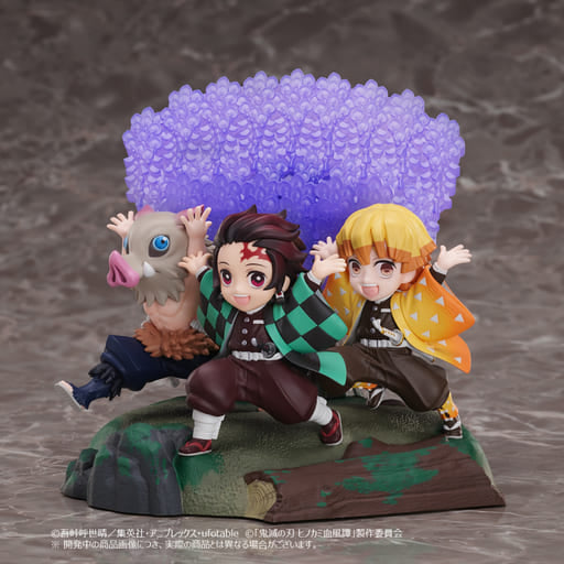 Demon Slayer: The Hinokami Chronicles PS4 Limited Edition with Figure Stand