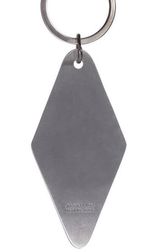 Aerith Gainsborough Silver Motel Keychain - Final Fantasy VII Remake