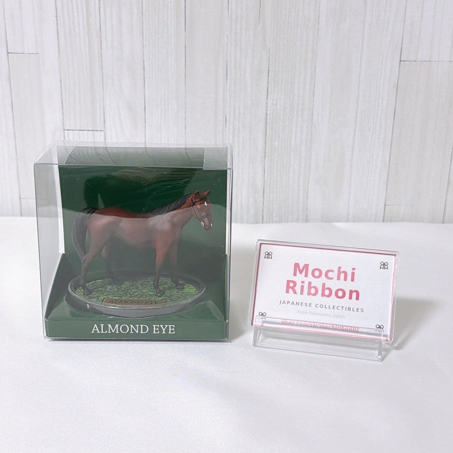 Almond Eye Horse Racing Mini Figure with Display Case