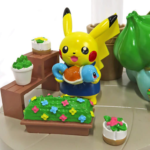 Bulbasaur & Pikachu Grassy Gardening Single-Vase Figure - Pokémon Center Exclusive, ~14.7cm (Used)