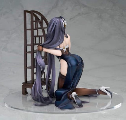 Azuma Talking Spring Haze Ver. 1/7 Figure