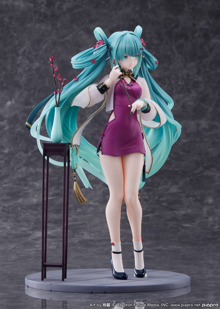 Hatsune Miku 2023 Spring Festival Ver. 1/7 Painted Complete Figure — F:NEX Exclusive (Furyu) Pre-owned