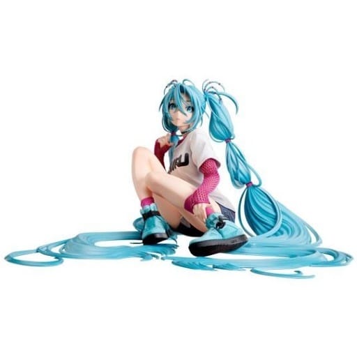 Hatsune Miku x Mai Yoneyama The Latest Street Style “Cute” 1/4 Scale PVC & ABS Painted Figure by Stronger — 17cm (Artist: Mai Yoneyama)