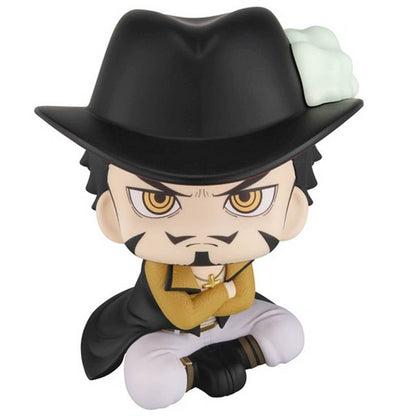 Look Up Dracule Mihawk Figure One Piece