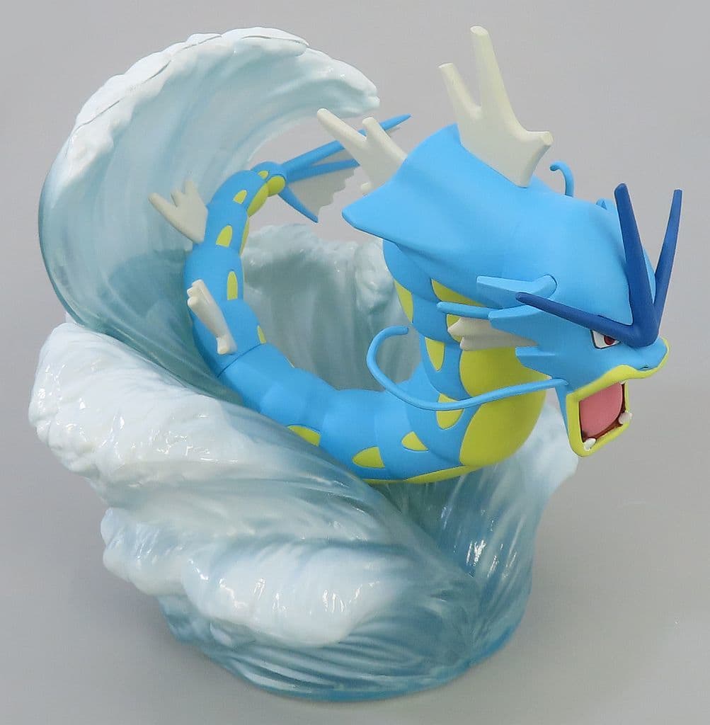 Gyarados Light-Up 'Hyper Beam' Figure - Pokémon Brand - Lighted PVC Figure Approx 17×16×17 cm (Brand New)