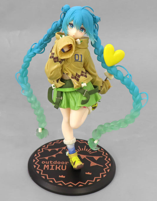 Hatsune Miku Fashion Figure Outdoor (Taito Taikure Color Variant) - Character Vocal Series - 18cm - Used