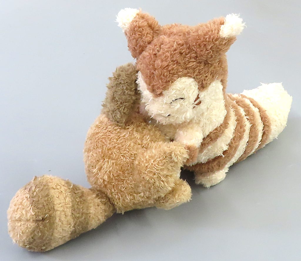 Sentret & Furret "Shaking Hug" Plush - Pokémon Soft Plush Toy Approx. 28×10×17 cm (Pre-owned)