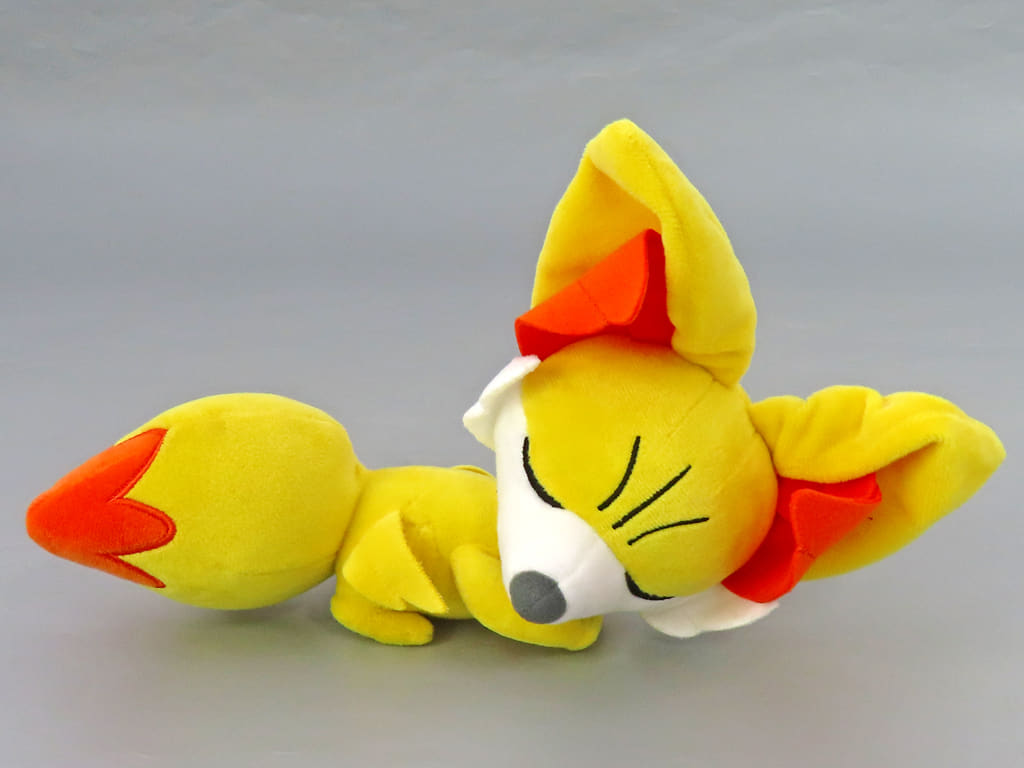 Fennekin Relax Time Plush - Pokemon Banpresto Prize Plush ~13cm (Slowpoke / Azumarill / Fennekin)