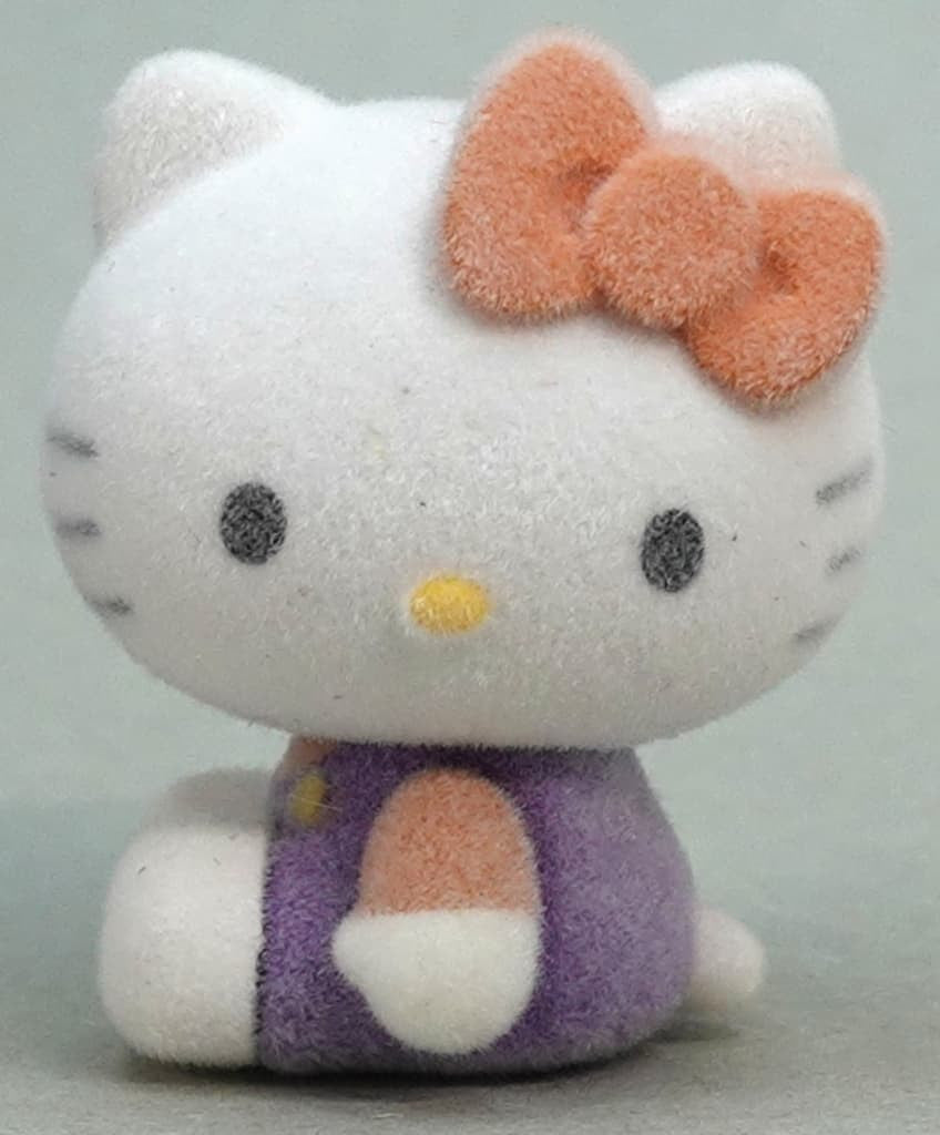 Hello Kitty C Flocked Figure - Sanrio Kuji Pon! Surprise Mix!, No. 18