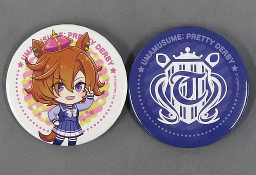 T.M. Opera O & Japan Umamusume Training Center Emblem Trading Tin Badge Set - Seven-Eleven × Umamusume Pretty Derby 2nd Anniversary V-Sign (54mm, 2-piece, Used)