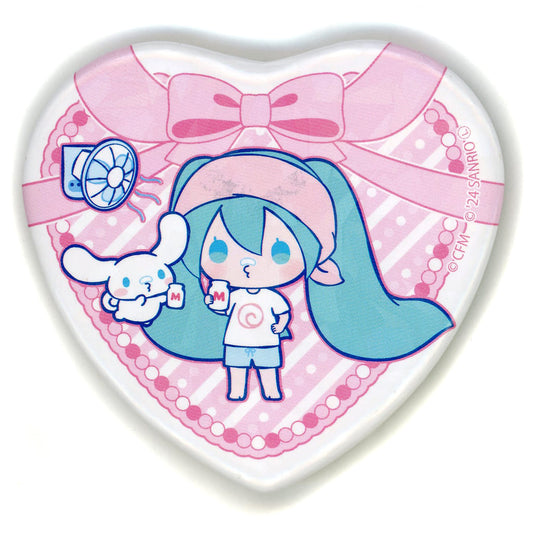 Hatsune Miku x Cinnamoroll Hologram Heart Can Badge 01 Collaboration Illustration - A3 Maker - 53×57mm (Pre-owned)