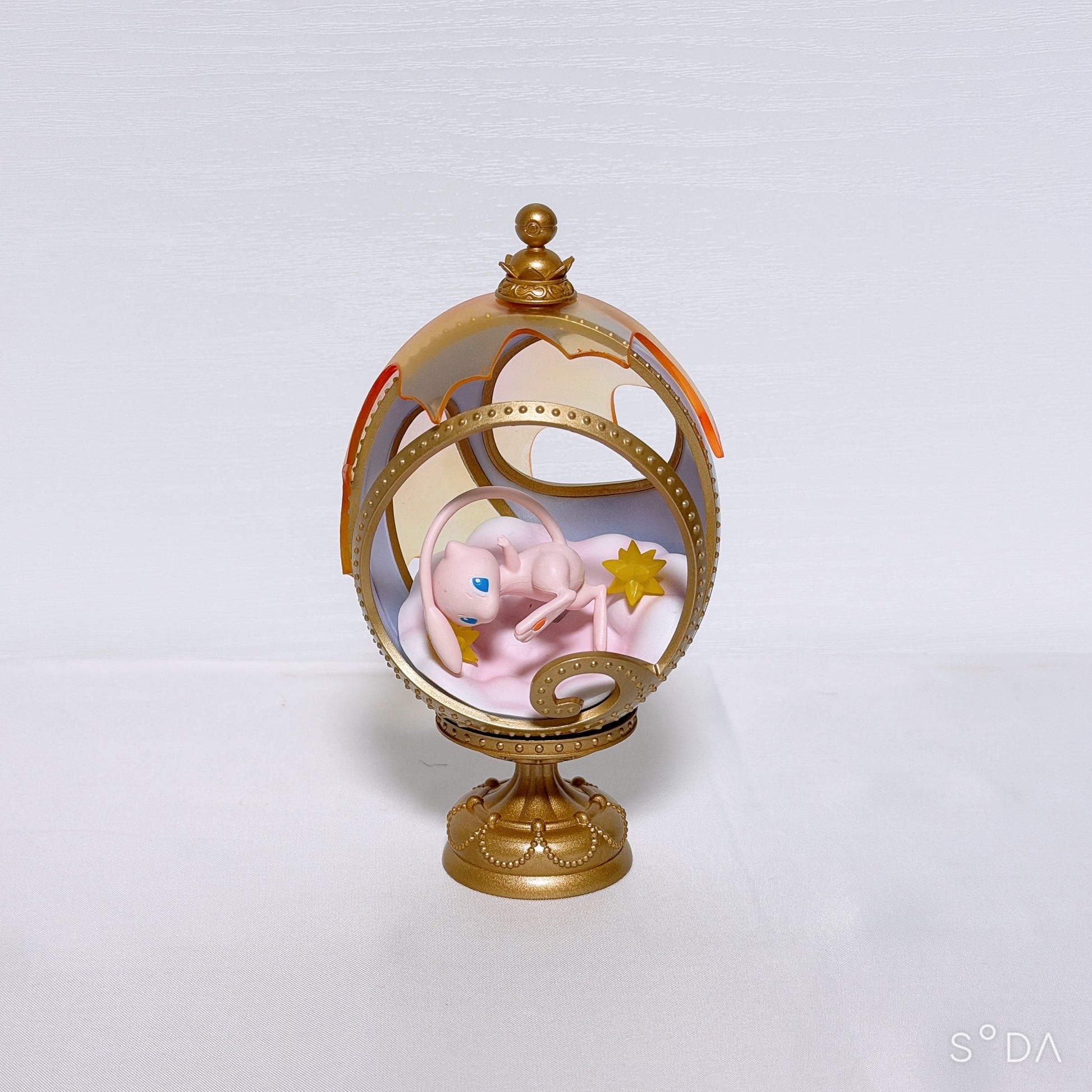 Mew & Mewtwo Pokémon Special Set — PSA 10 Mewtwo Card, 5 Pokémon Cards & Mini Figure