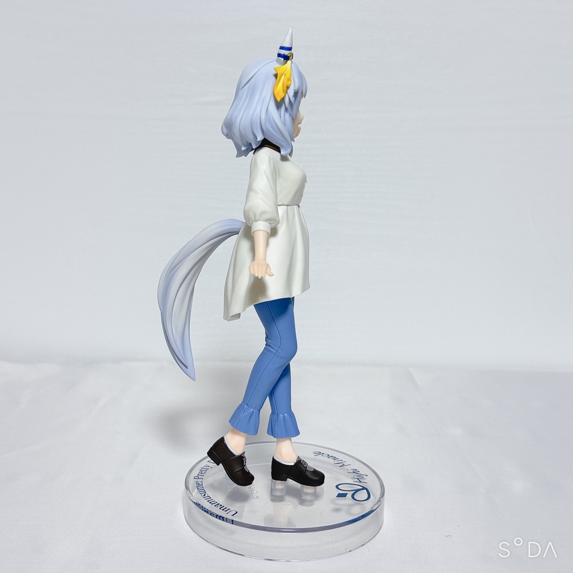 Hishi Miracle 5-Piece Collector Set - Prize Figure, Racing Outfit Acrylic Stands & Can Badge | Umamusume: Pretty Derby