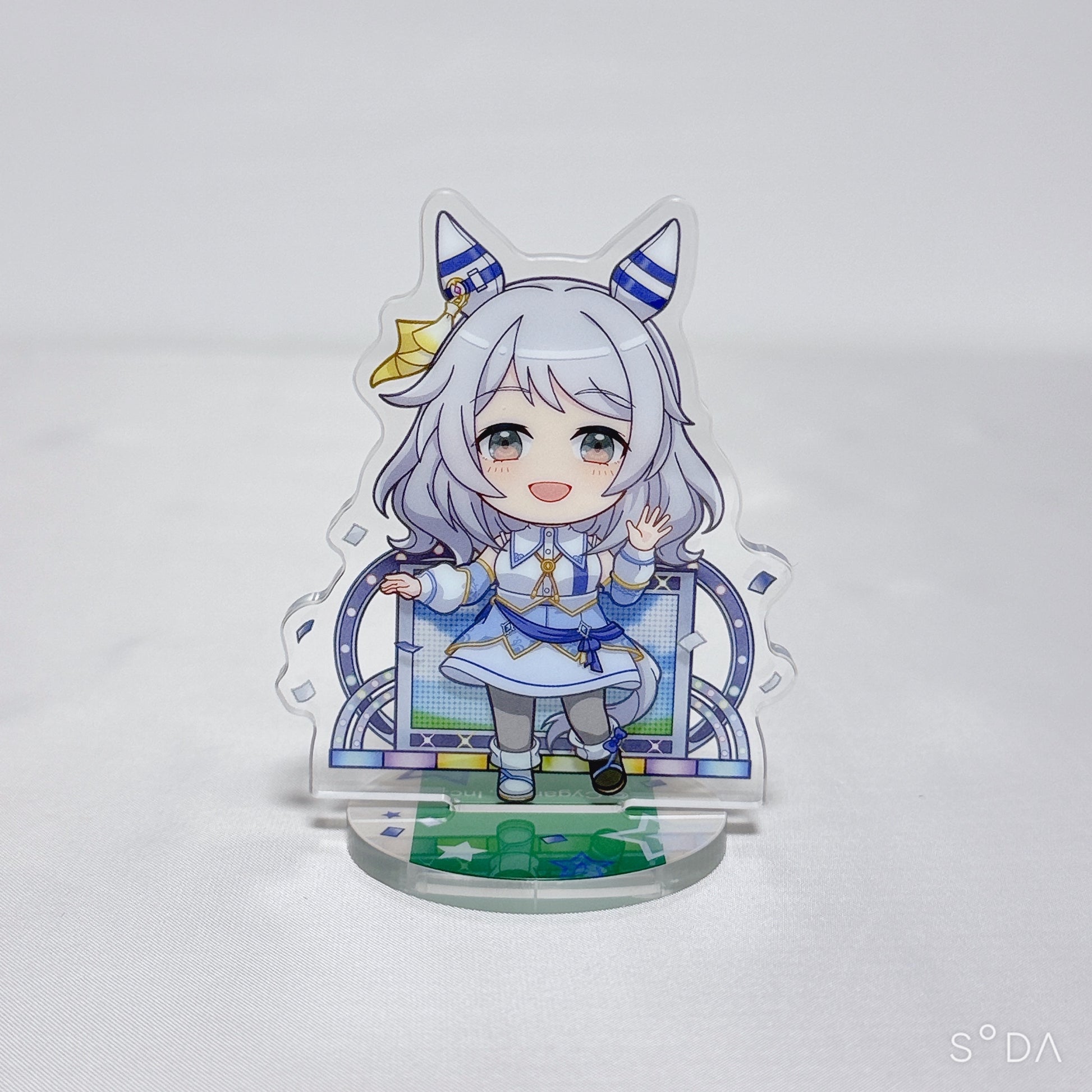 Hishi Miracle 5-Piece Collector Set - Prize Figure, Racing Outfit Acrylic Stands & Can Badge | Umamusume: Pretty Derby