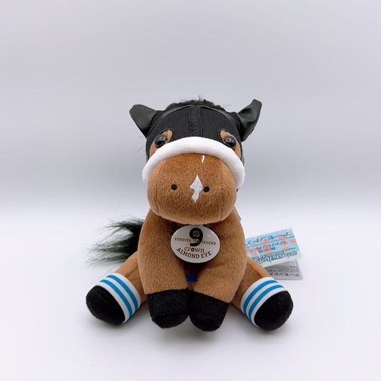 Idol Horse Almond Eye M Size