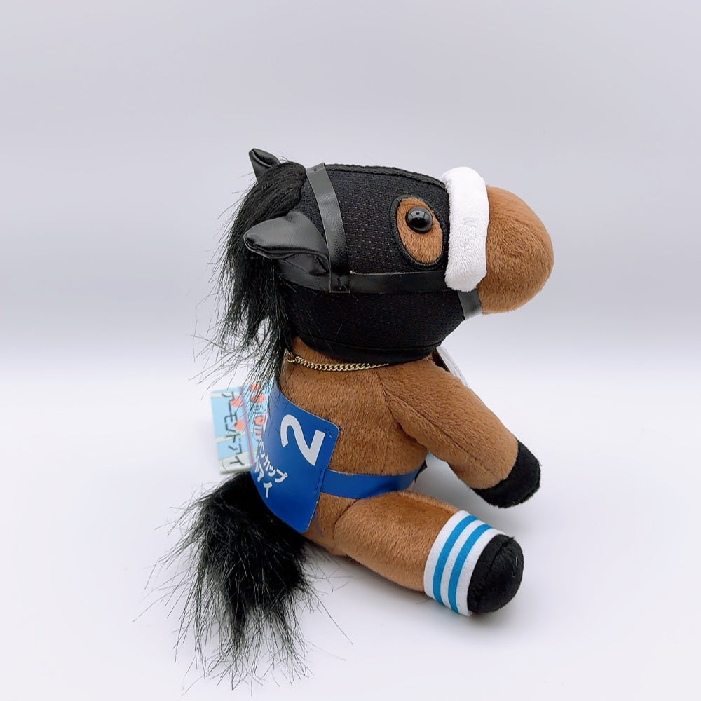 Idol Horse Almond Eye M Size