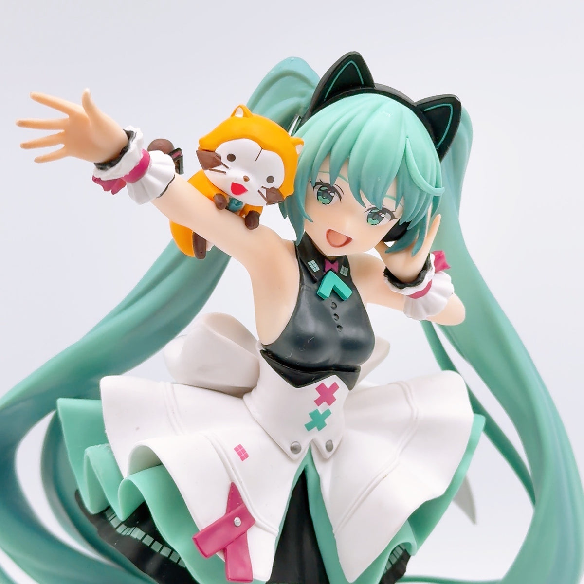 Hatsune Miku & Rascal "Hatsune Miku x Rascal" Exc∞d Creative Figure - Cyber Future -