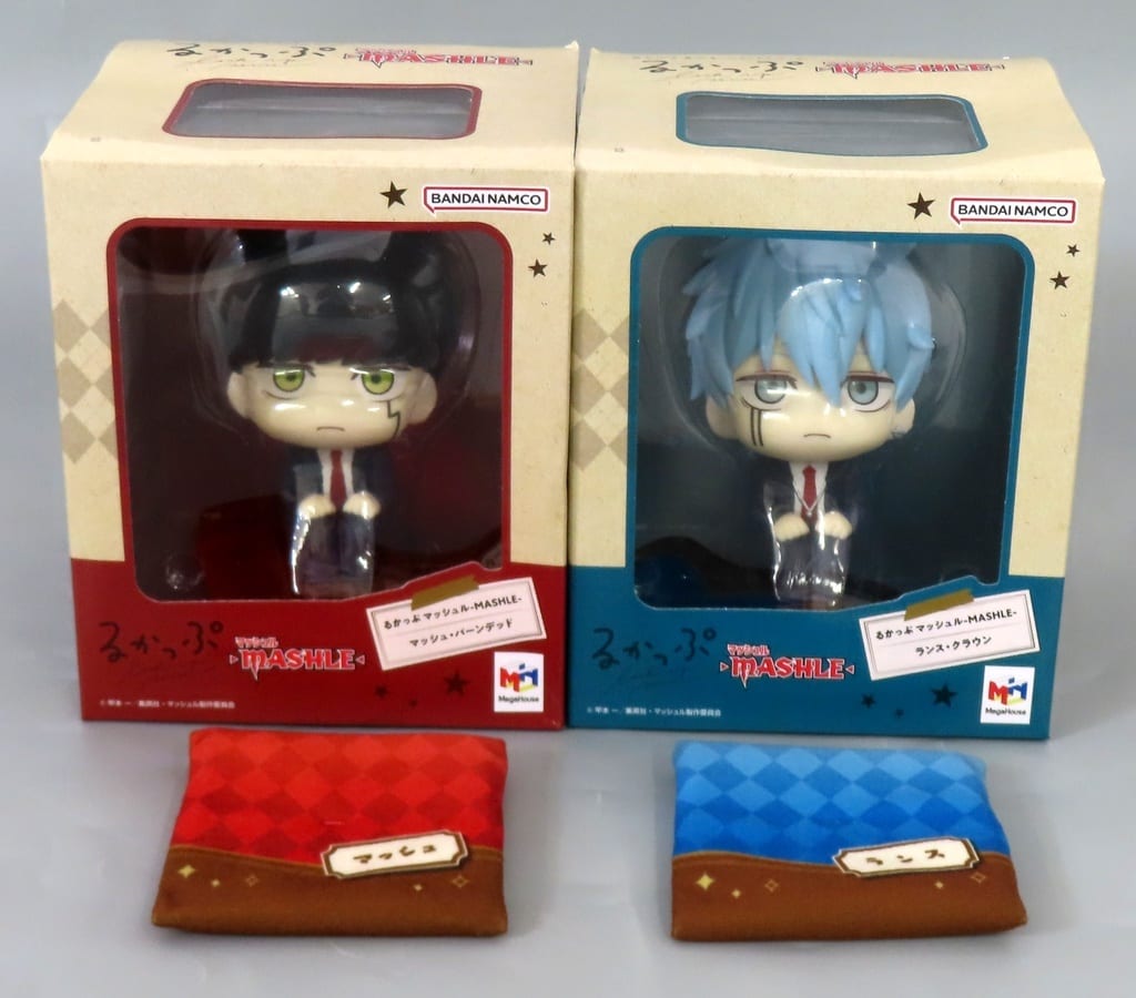 Mashle: Magic and Muscles Mash Burnedead & Lance Crown Look Up Figure Set (2 Figures + 2 Mini Cushions) - MegaHouse
