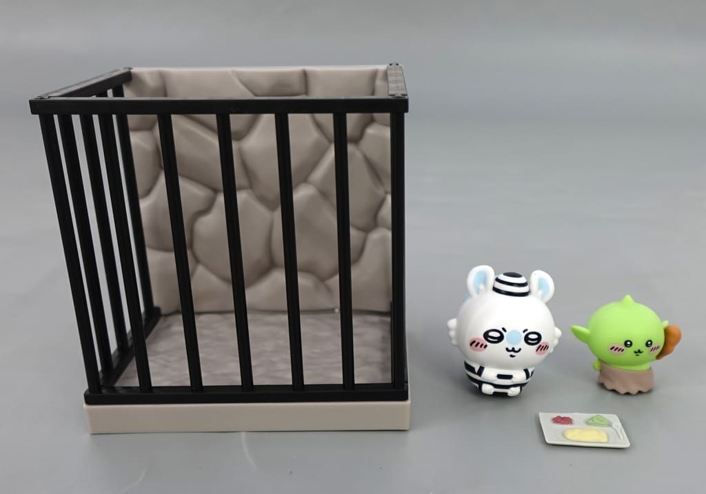 Momonga & Goblin Chiikawa Nanka Chiisakute Kawaii Yatsu GPSBOX PRISON FIGURE Collection Figure Chiikawa Momonga