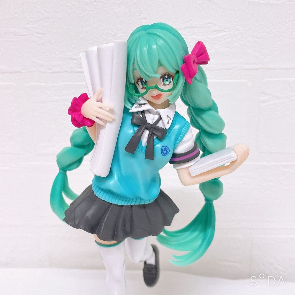 Hatsune Miku Figure Set of 3 - Red Riding Hood, Roomwear, 16th Anniversary (TAITO / SEGA Prize Figures)