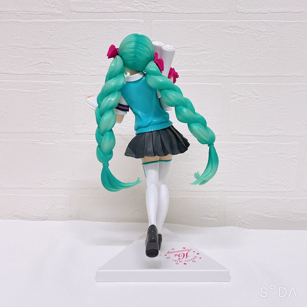 Hatsune Miku Figure Set of 3 - Red Riding Hood, Roomwear, 16th Anniversary (TAITO / SEGA Prize Figures)