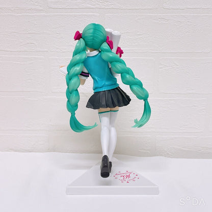 Hatsune Miku Figure Set of 3 - Red Riding Hood, Roomwear, 16th Anniversary (TAITO / SEGA Prize Figures)