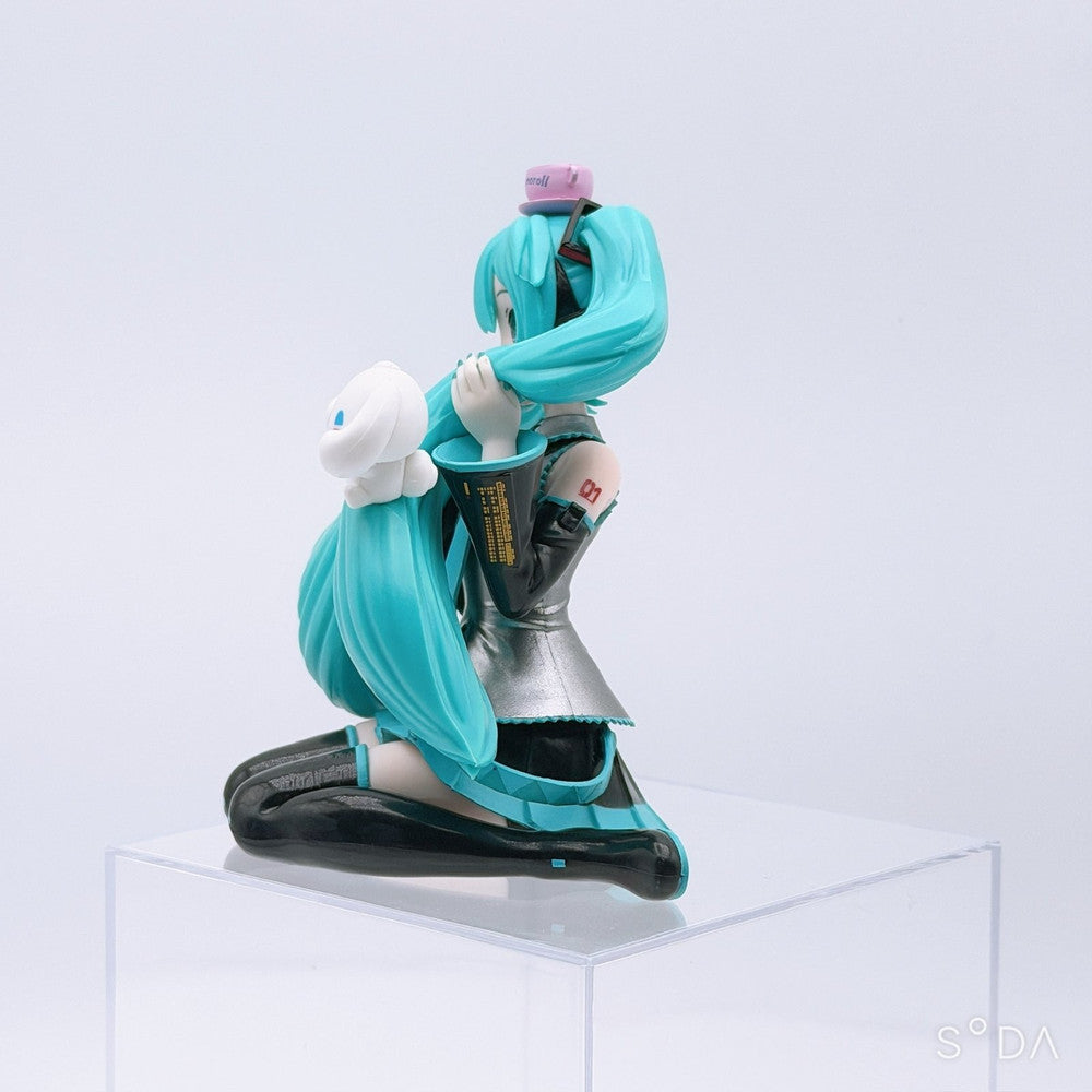 Snow Miku x Kuromi and Hatsune Miku x Cinnamoroll Figure Set - 2 Figures - image 8