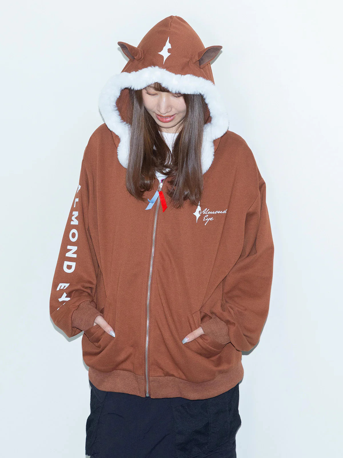 Almond Eye Horse-Ear Hoodie【Silk x netkeiba】